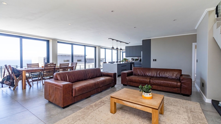 4 Bedroom Property for Sale in Le Grand Golf Estate Western Cape